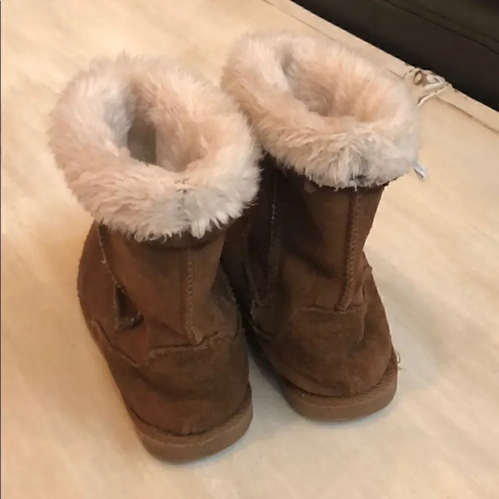 Kids Seychelles brown furry boots size 12